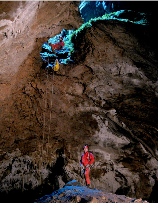 Curso de Iniciaci&oacute;n a la Espeleolog&iacute;a Vertical.